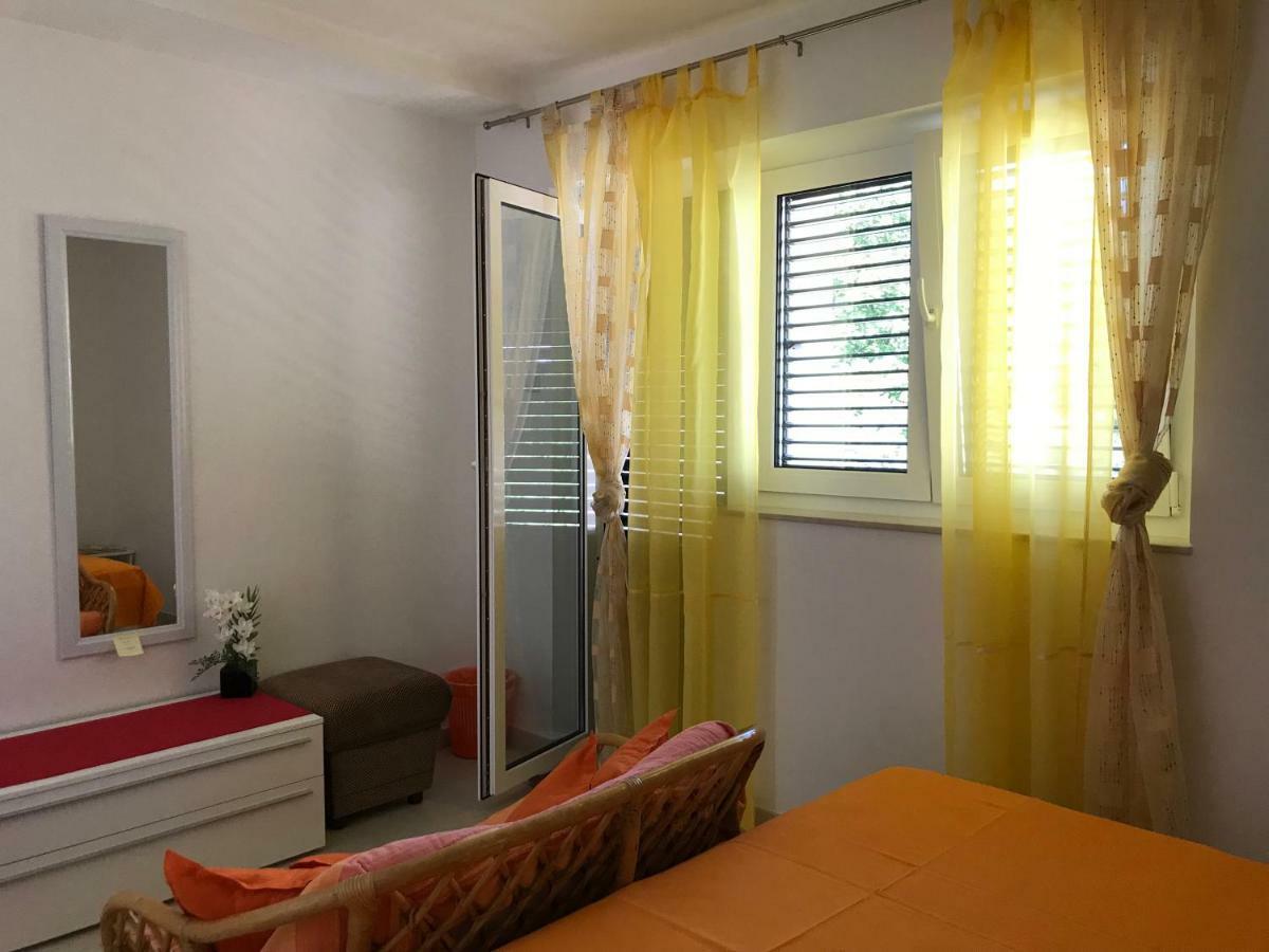 Apartments Porat Novi Vinodolski Esterno foto
